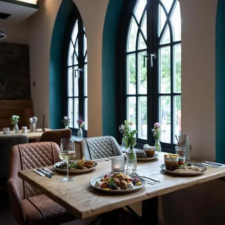 Landsknecht By Goshi Hotel *